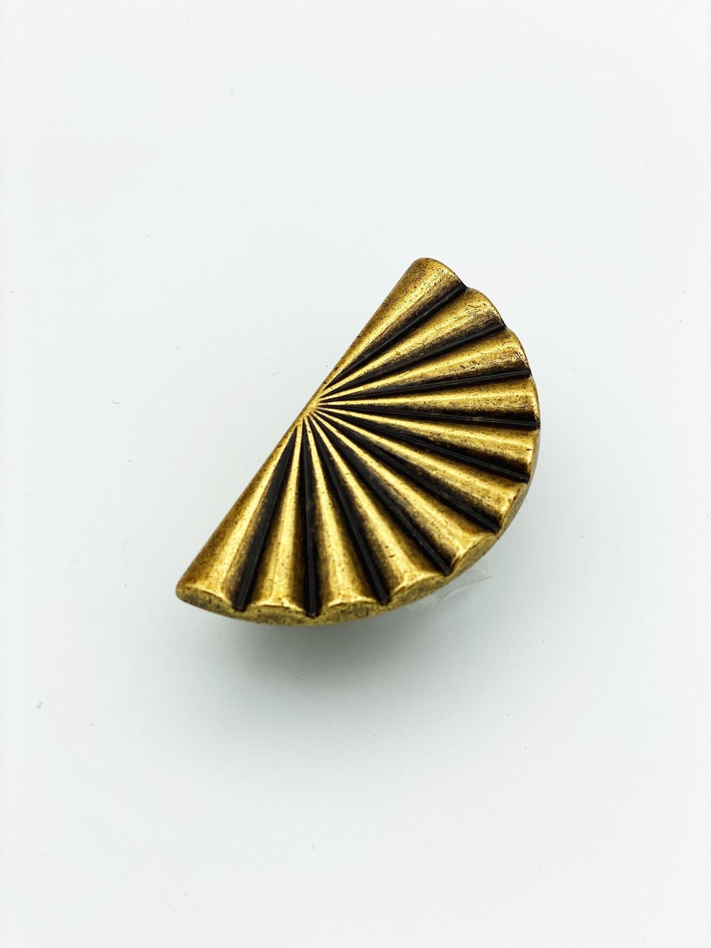 Reeded Antique Brass "Half-Daisy" Round Cabinet Knob - Euro • Knobs