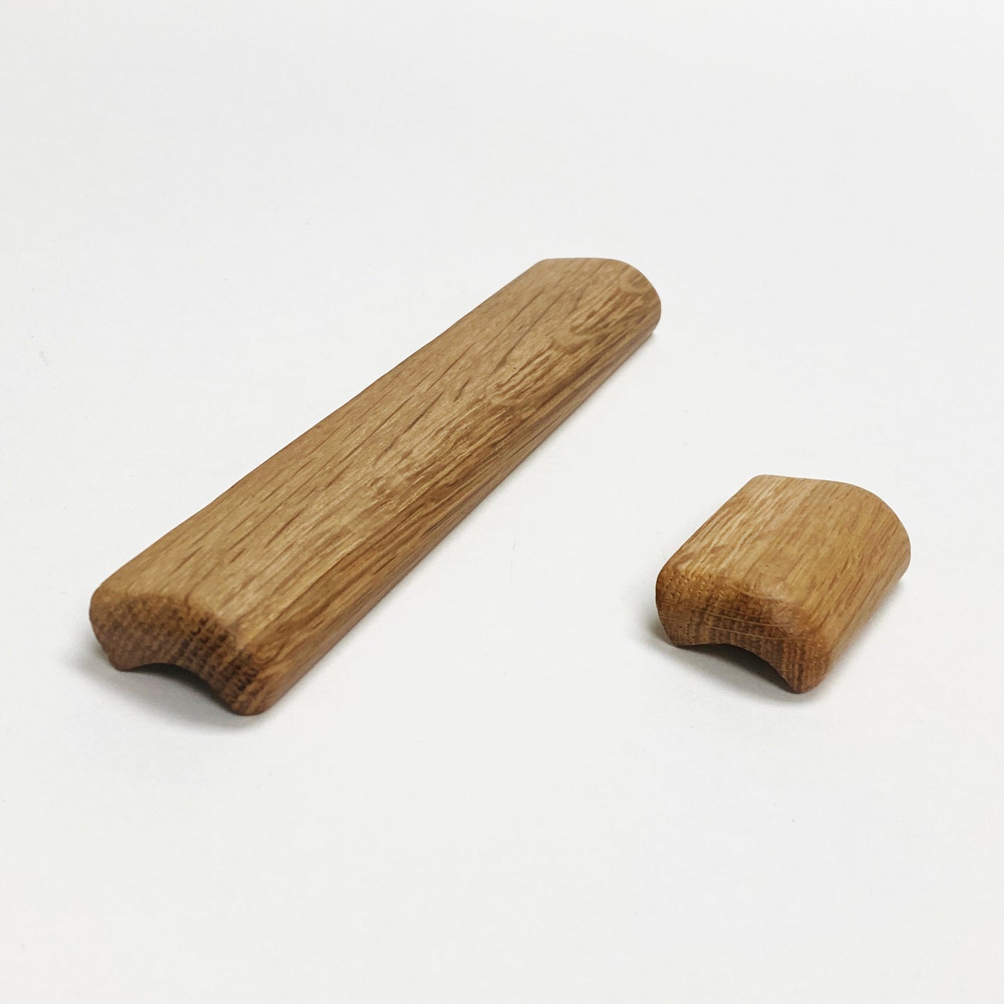 Lacquered Oak "Glove" Wood Drawer Handles - Euro • Knobs