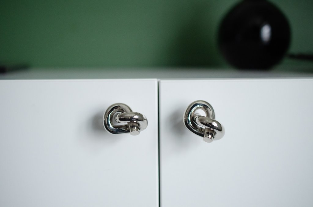 Nickel "Knot" Cabinet Knob and Hook - Euro • Knobs