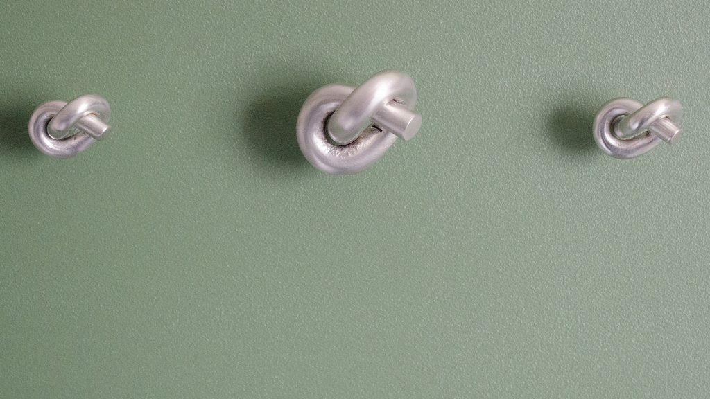 Nickel "Knot" Cabinet Knob and Hook - Euro • Knobs