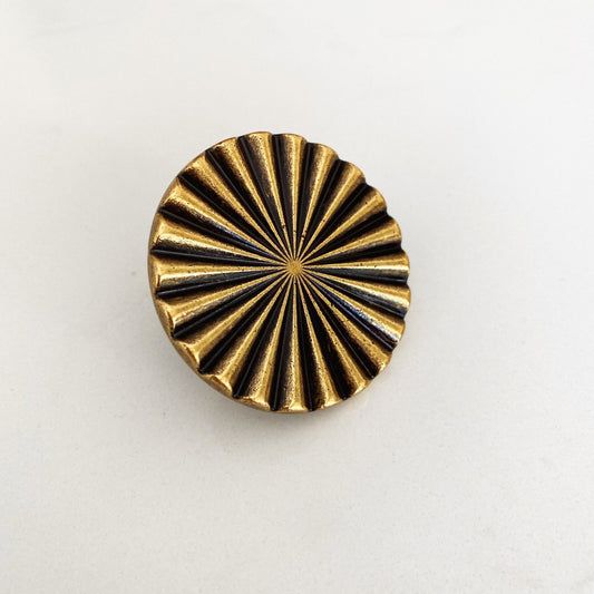 Reeded Antique Brass "Daisy" Round Cabinet Knob - Euro • Knobs